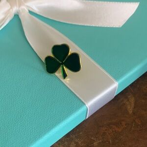 St Patrick’s day clover Shamrock Pin 220